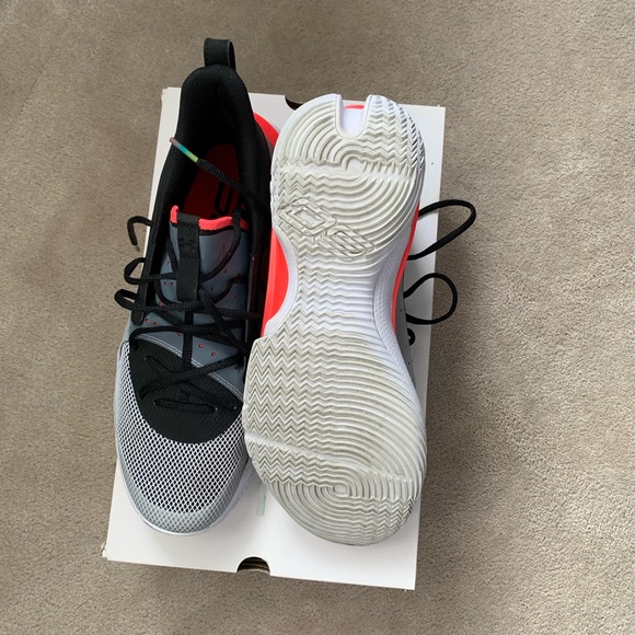 Under Armour Curry 7 - Picture 2 of 3